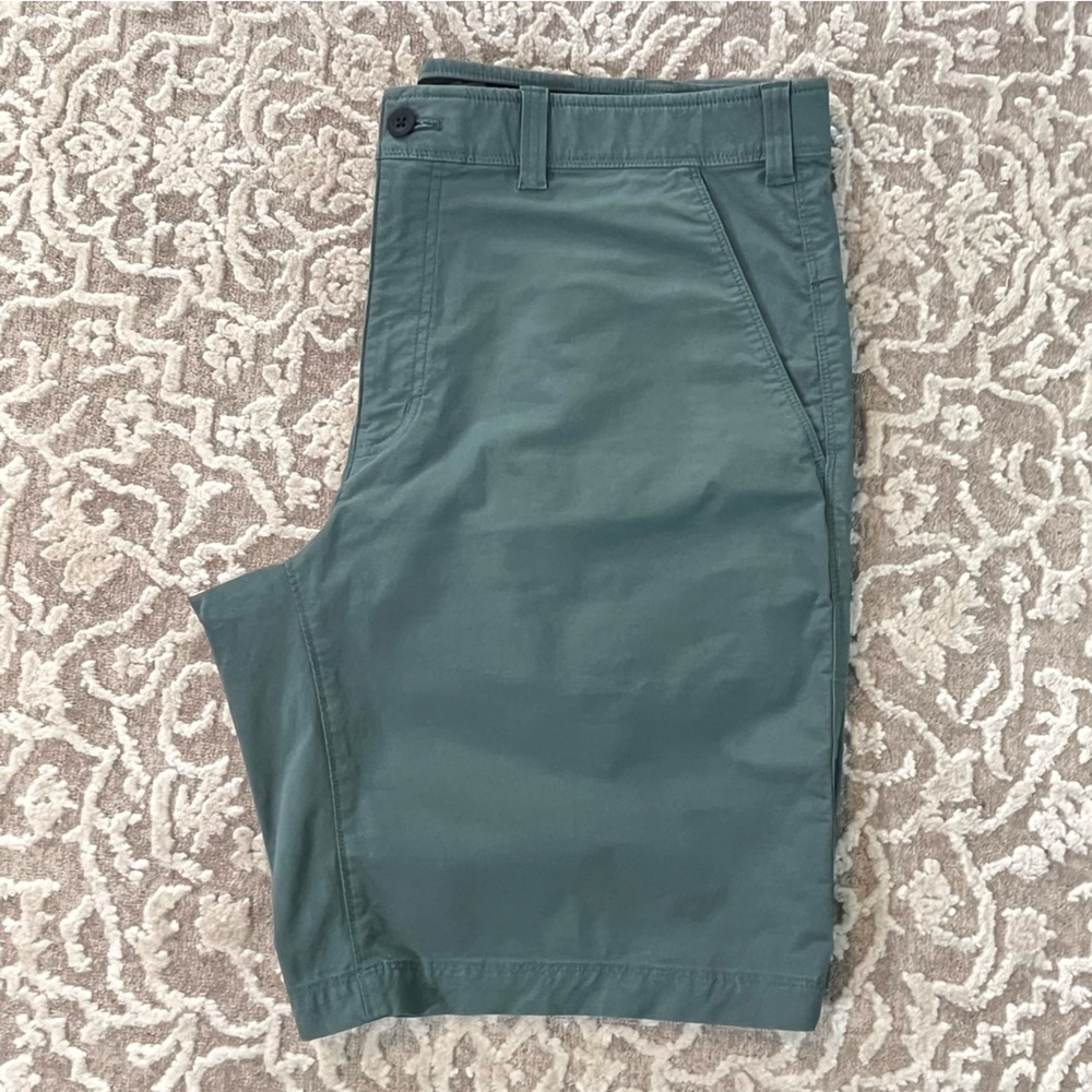 Eddie Bauer Men’s Voyager Flex 10” Chino Shorts - Picture 7 of 12
